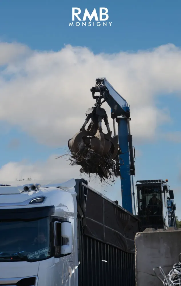 Chargement_Ferraille_Grue_Fuchs_Camion_RMB